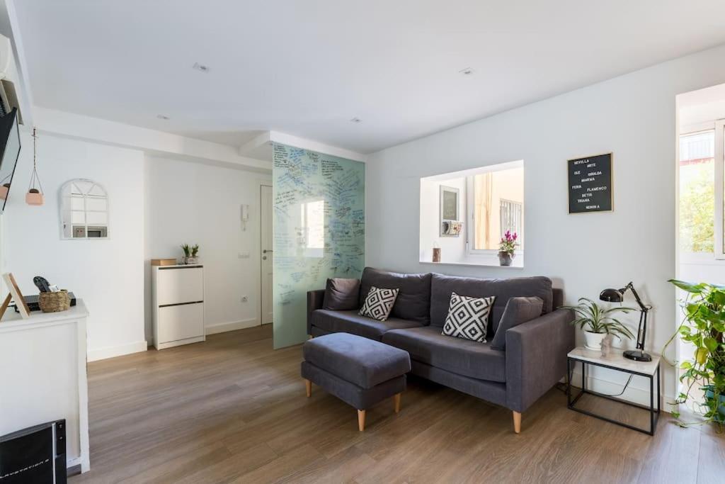 Apartamento Moderno En Triana 2 Dormitorios Y Aire Acondicionado Sevilla Exteriör bild